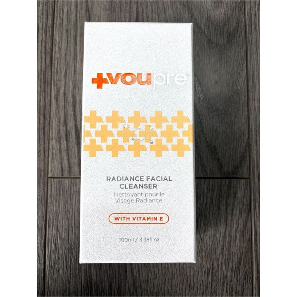 Voupre Radiance Facial Cleanser with Vitamin E 3.38 fl oz NEW IN BOX